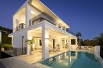 5 bedrooms House in Marbella, Spain No. 73067 - Image 2