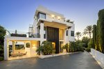 5 bedrooms House in Marbella, Spain No. 73067 - Image 3