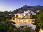 5 bedrooms House in Marbella, Spain No. 73067 - Image 4