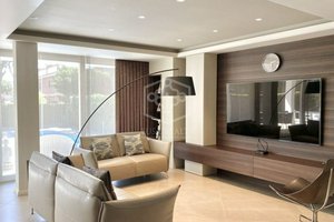 4 bedrooms Villa in Gava, Spain No. 7373