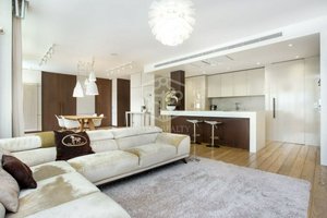 4 bedrooms Apartment in Barcelona, Spain No. 7379