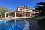 4 bedrooms Villa in Barcelona, Spain No. 7389 - Image 2
