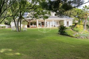 5 bedrooms Villa in Sant Vicenc De Montalt, Spain No. 7425