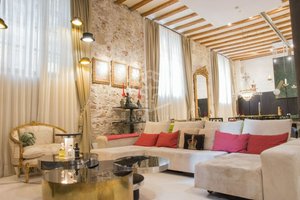 3 bedrooms Apartment in Barcelona, Spain No. 7431