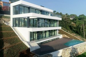 5 bedrooms Villa in Begur, Spain No. 7434