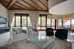 4 bedrooms Villa in La Quinta, Spain No. 74551 - Image 3