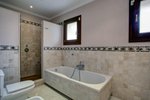 4 bedrooms Villa in La Quinta, Spain No. 74551 - Image 13