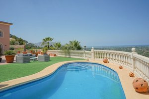 5 bedrooms Villa in Pedreguer, Spain No. 7582