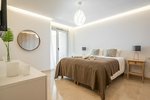 3 bedrooms Apartment in Benahavis, Spain No. 77594 - Image 5