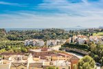 3 bedrooms Apartment in Benahavis, Spain No. 77594 - Image 13
