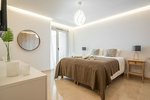 3 bedrooms Apartment in Benahavis, Spain No. 77595 - Image 12