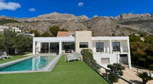 3 bedrooms Villa in Altea, Spain No. 77879