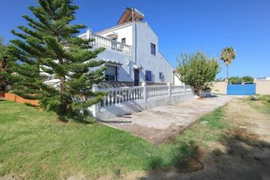 5 bedrooms Villa in Alhaurin de la Torre, Spain No. 78273