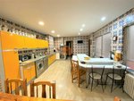 4 bedrooms Apartment in Leon, Spain No. 78685 - Image 3