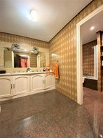 4 bedrooms Apartment in Leon, Spain No. 78685 - Image 20