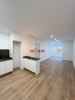 3 bedrooms Apartment in Sants-Montjuic, Spain No. 80385 - apartment in Spain