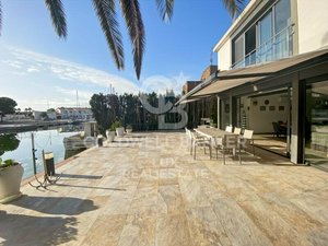 4 bedrooms House in Roses, Spain No. 80401