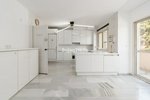 4 bedrooms Apartment in Marbella, Spain No. 81596 - Image 9