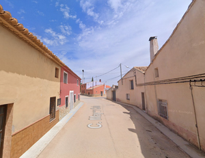 4 bedrooms House in Requena, Spain No. 81703