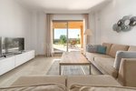 3 bedrooms Apartment in Benahavis, Spain No. 82073 - Image 2