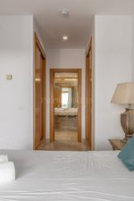 3 bedrooms Apartment in Benahavis, Spain No. 82073 - Image 9