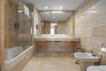 3 bedrooms Apartment in Benahavis, Spain No. 82073 - Image 10
