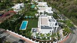 6 bedrooms Villa in Marbella, Spain No. 821 - Image 3