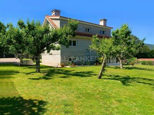 3 bedrooms House in Pontevedra, Spain No. 82519