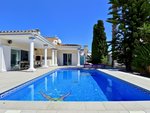 5 bedrooms House in Empuriabrava, Spain No. 82926 - house in Spain