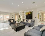 4 bedrooms Castles in Sabadell, Spain No. 83387 - Image 8