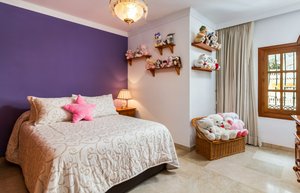 5 bedrooms Villa in Marbella, Spain No. 83841