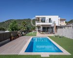 5 bedrooms House in Matadepera, Spain No. 86542 - house in Spain