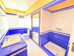 5 bedrooms House in Leon, Spain No. 86793 - Image 9
