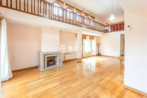 4 bedrooms House in Villaquilambre, Spain No. 86976
