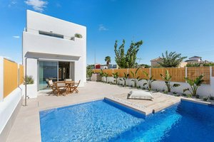 3 bedrooms Villa in Los Alcazares, Spain No. 8723