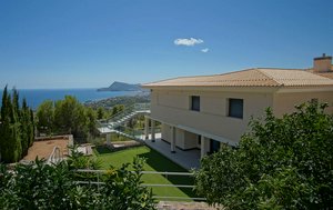 5 bedrooms Villa in Altea, Spain No. 8734