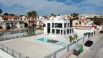 4 bedrooms Villa in Torrevieja, Spain No. 8873 - Image 6