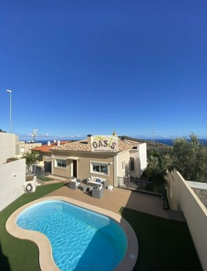 4 bedrooms House in Candelaria, Spain No. 88969