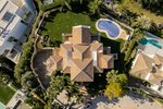 5 bedrooms Villa in Benahavis, Spain No. 89223 - Image 10