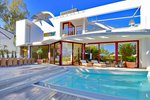 7 bedrooms Villa in Marbella, Spain No. 89502 - Image 2