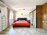 6 bedrooms House in L'Olleria, Spain No. 89889 - Image 11