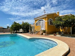 3 bedrooms Villa in La Marina, Spain No. 9149