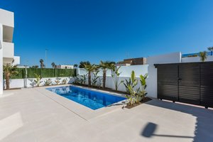 3 bedrooms Villa in Santiago de la Ribera, Spain No. 9272