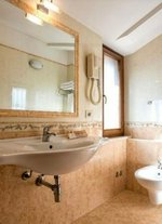 150m² Building in Logrono, Spain No. 93334 - Image 3