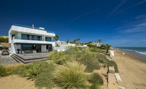 6 bedrooms Villa in Marbella, Spain No. 93704