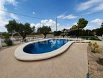 4 bedrooms House in Yecla, Spain No. 94855 - Image 3