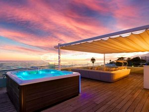 6 bedrooms Villa in Marbella, Spain No. 95275