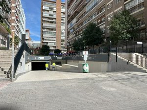 120m² Garage in Madrid, Spain No. 95424