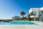 5 bedrooms Villa in Marbella, Spain No. 95947 - Image 2