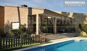 6 bedrooms House in Godella, Spain No. 96665